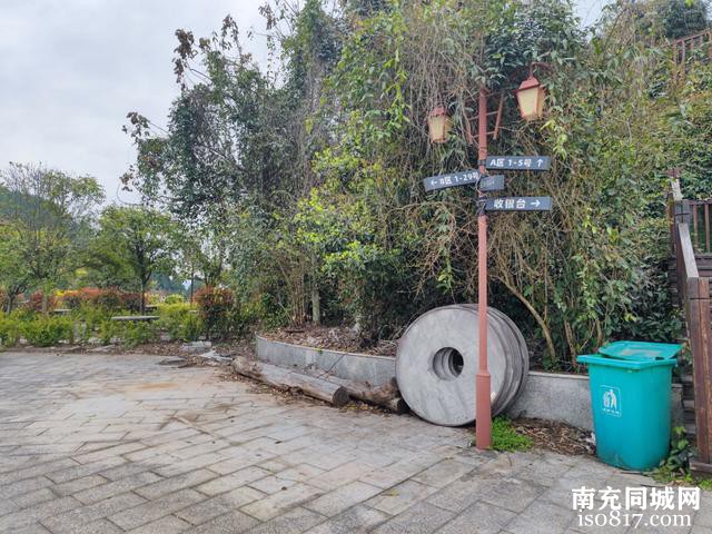 蓬安县的火锅公园曾经很热闹，可惜现在成了这副模样-3.jpg