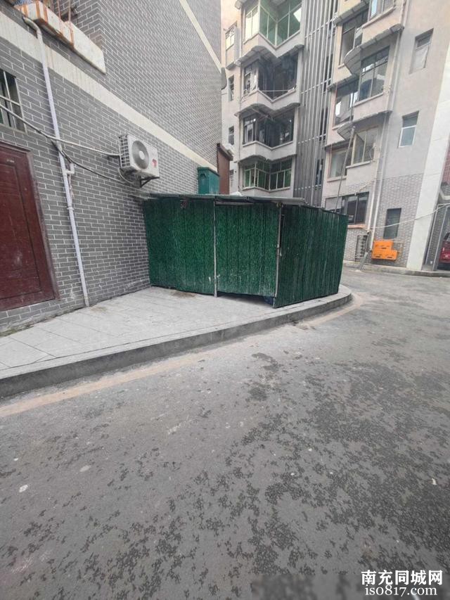 蓬安县城中市场这种“铁皮屋”，算是违建吗？-1.jpg